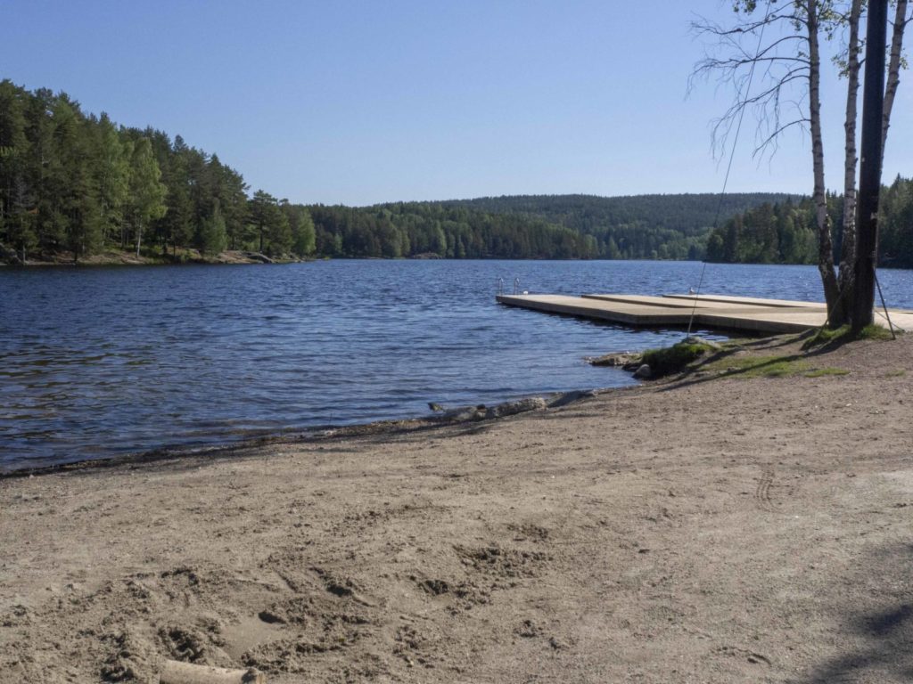 Ved Nøklevann renner Ljanselva ned til Skraperudtjern