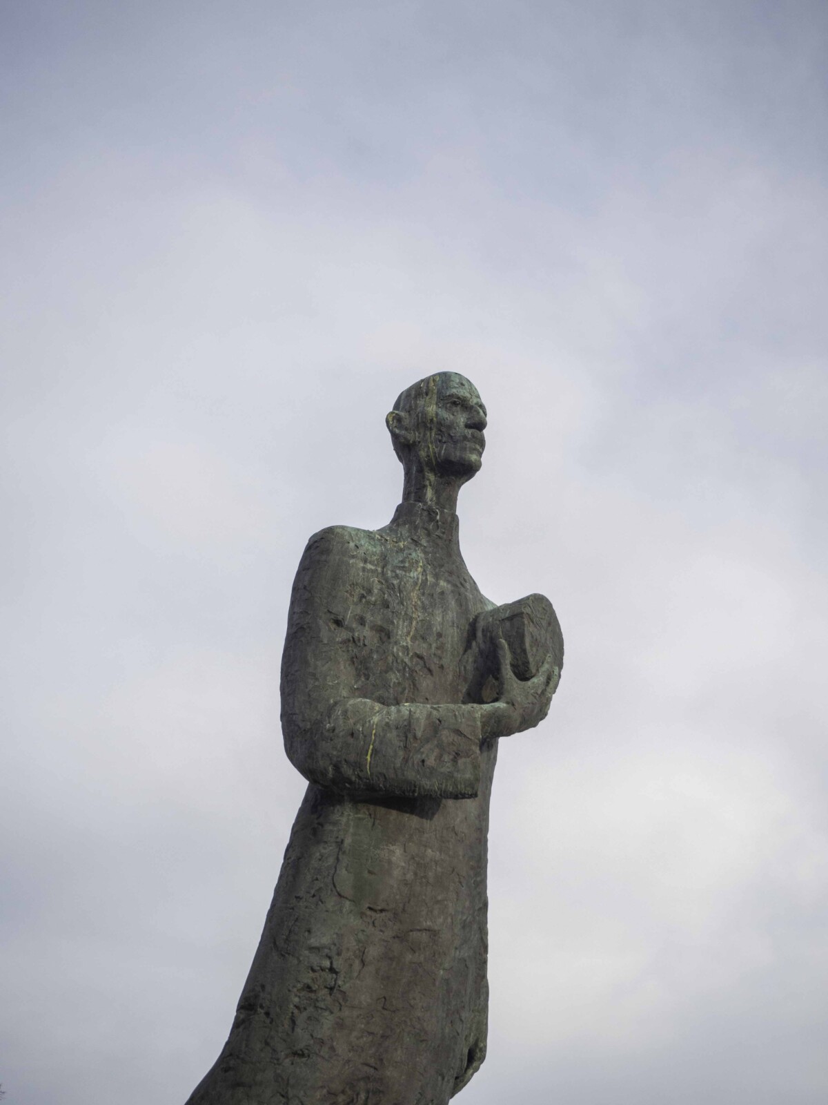 Bronsestaue av Haakon VII