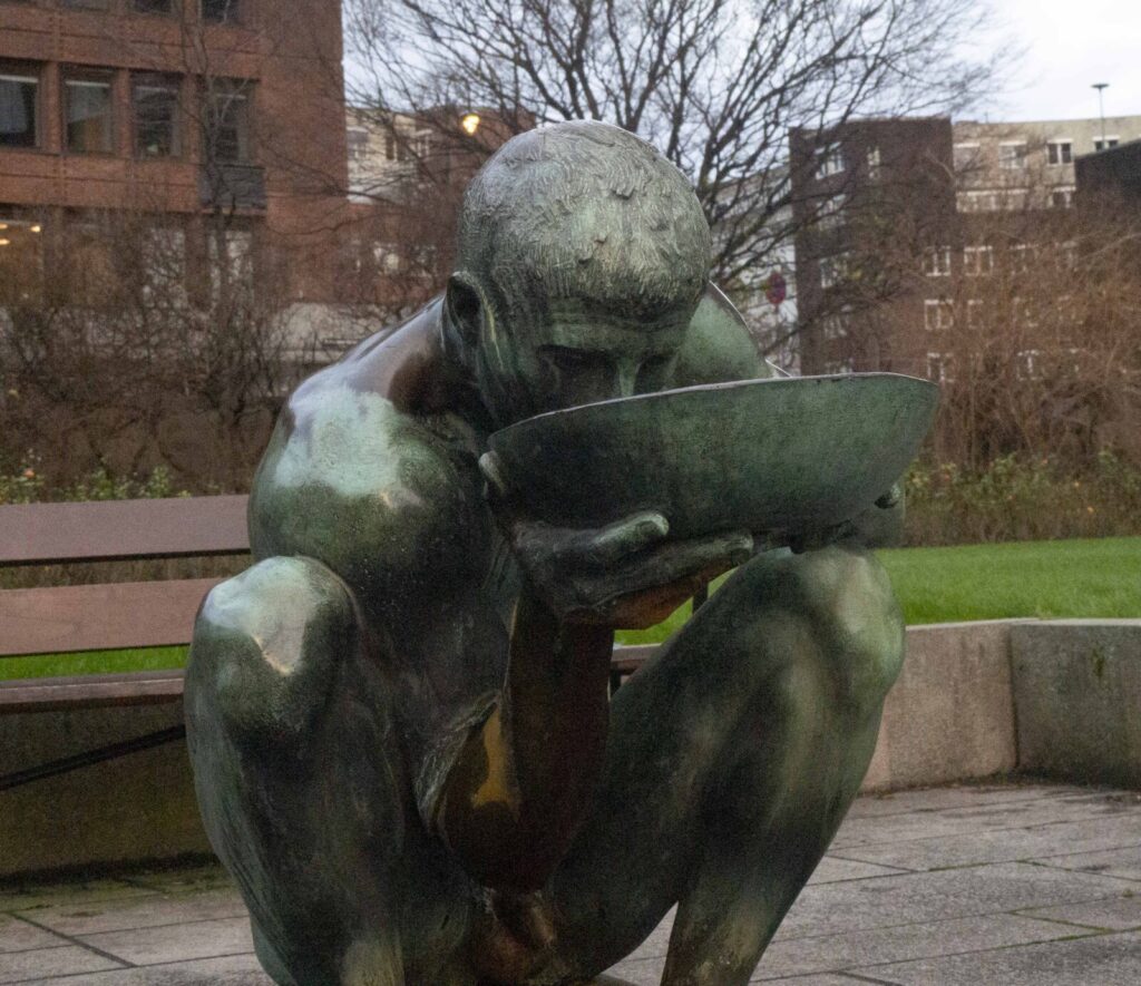 Bronseskulptur av Per Palle Storm