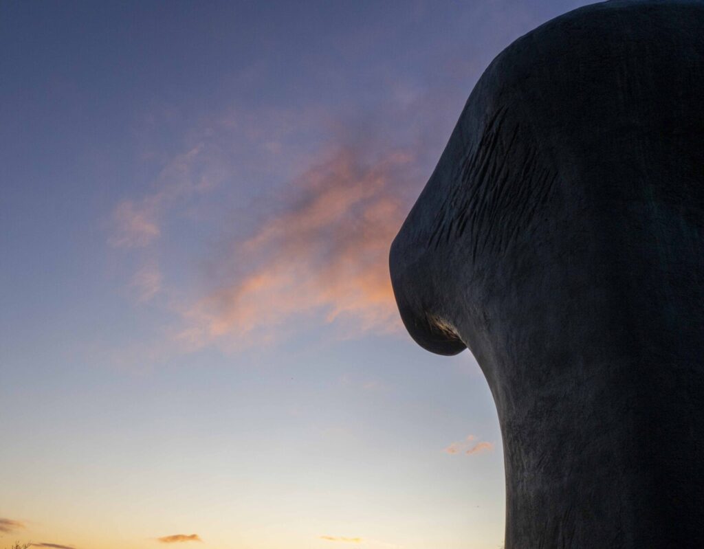 "Torso-Great Arch" av Henry Moore